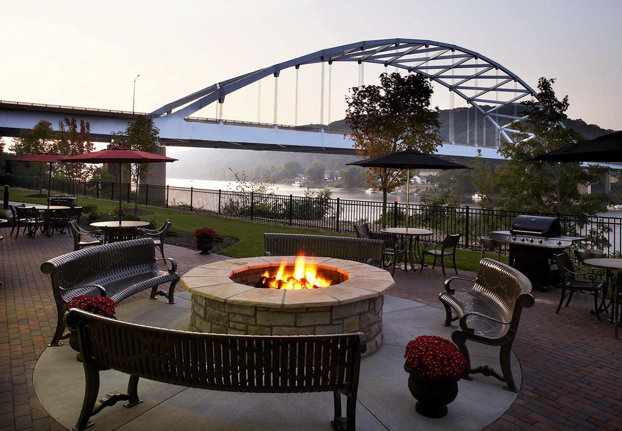 Fairfield Inn & Suites Pittsburgh Neville Island Robinson Township Extérieur photo